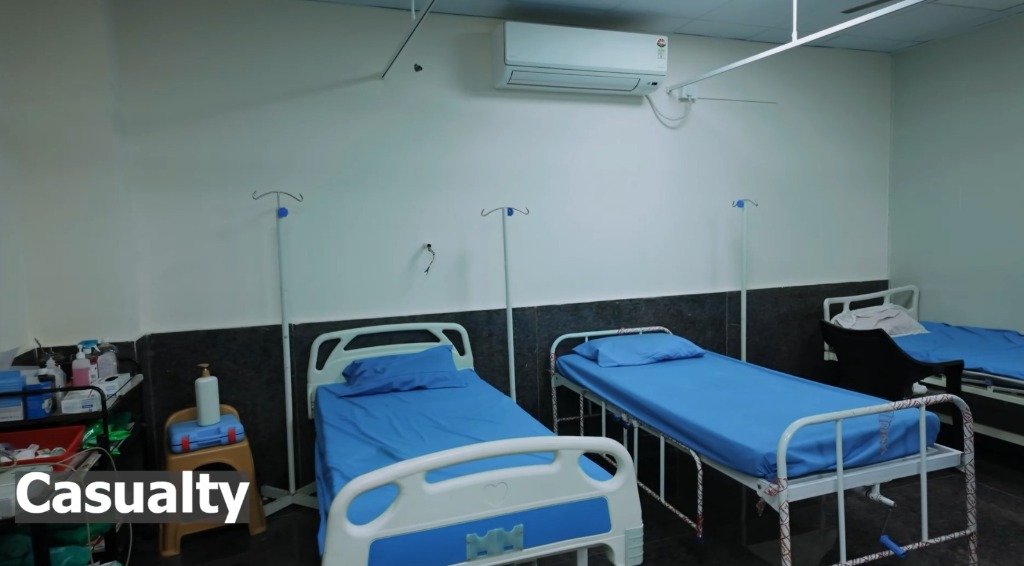 Casualty triage beds